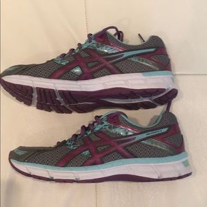 ASICS WOMEN SNEAKERS EXCELLENT CONDITION SIZE 11